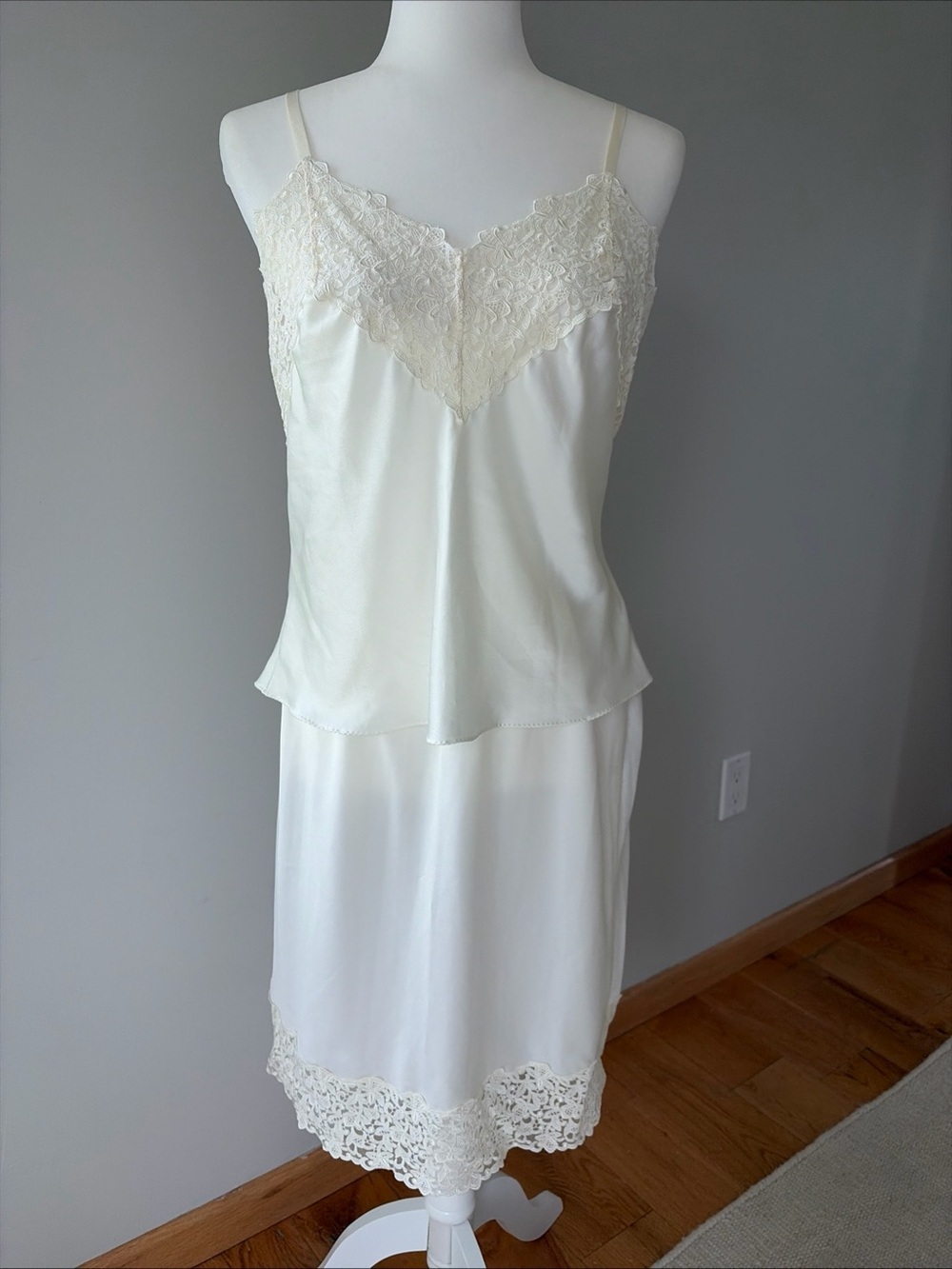 VTG Wacoal Lingerie Satin Camisole & Half Slip Set Floral Lace USA Bridal MED